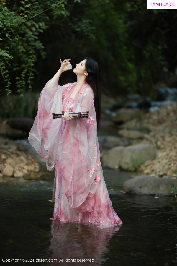 陈诗诗 诗诗 [XiuRen]高清写真图 2024.09.02 No.9100 诗诗kiki 美臀性感第19张图片